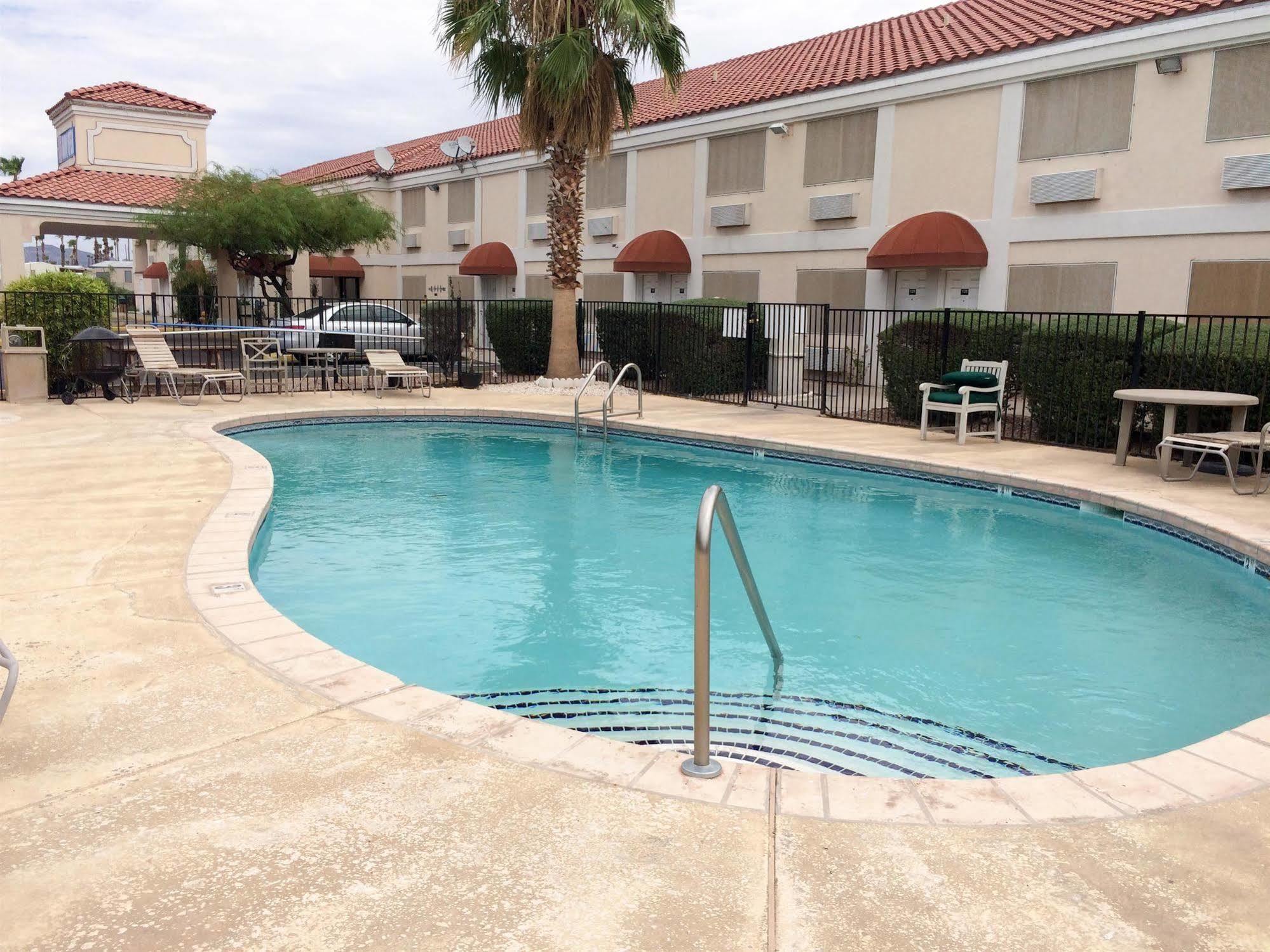 Motel 6-Apache Junction, Az Екстер'єр фото
