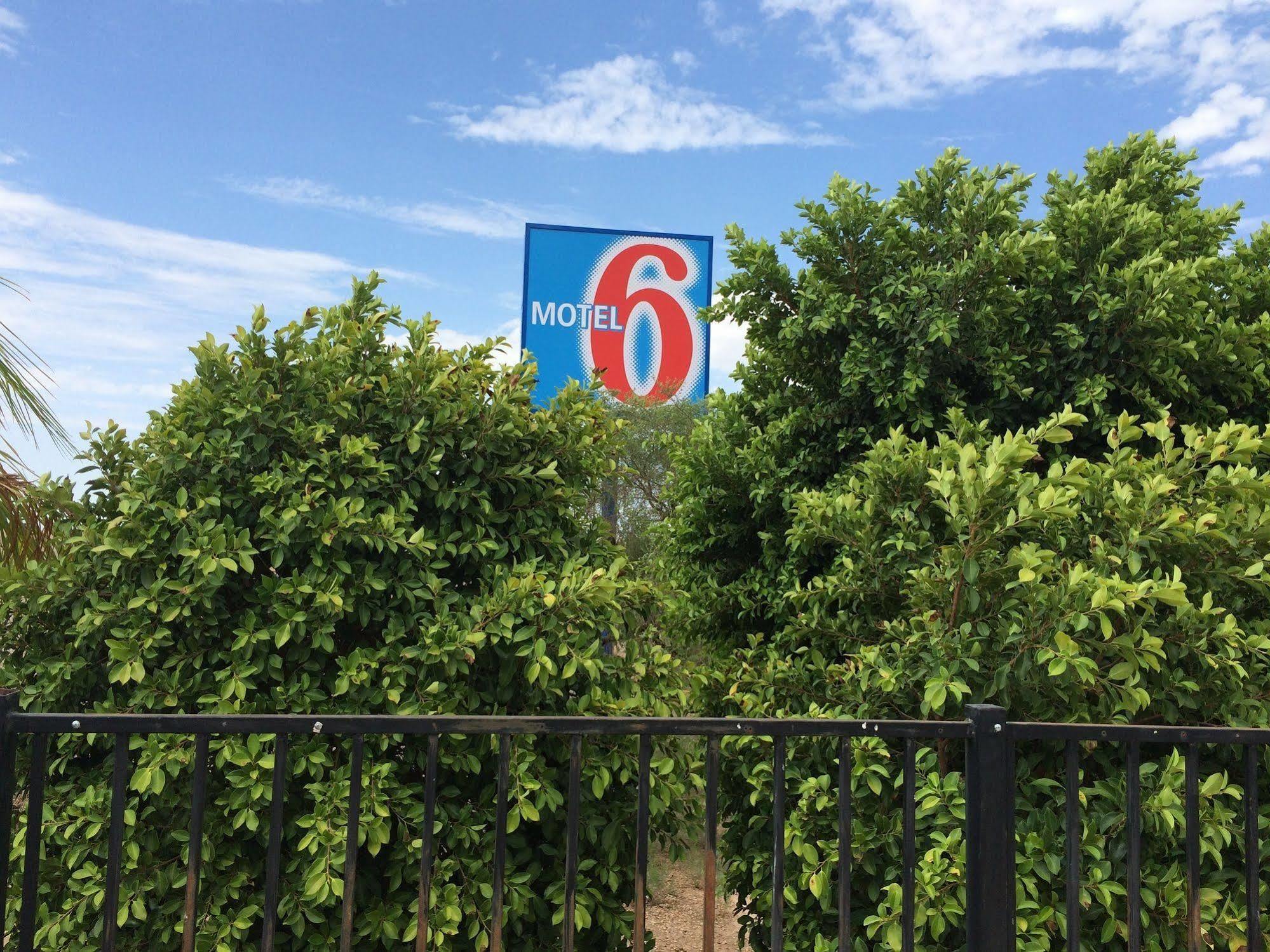 Motel 6-Apache Junction, Az Екстер'єр фото